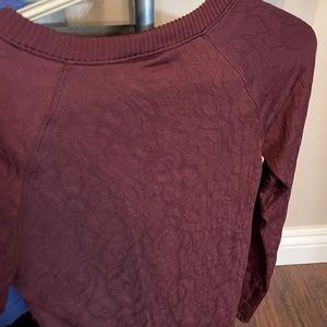 Lululemon size 6 long sleeve top maroon